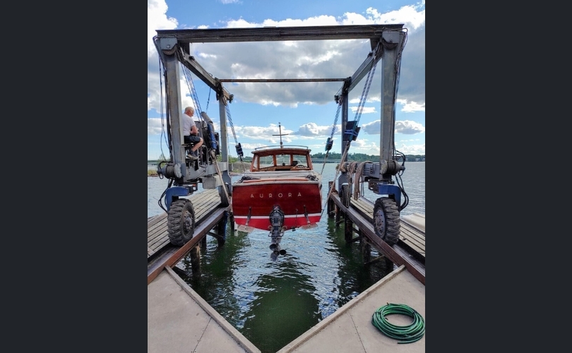 Roi Mahonkimoottorivene-kuva-5